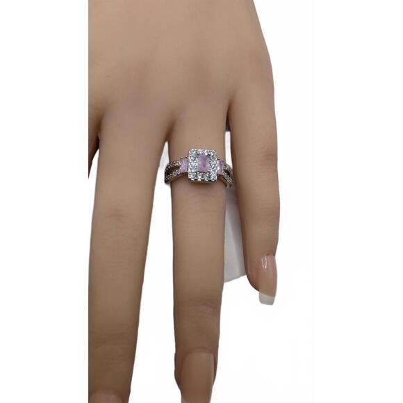 Elegant Silver Ring with Purple Gemstone and Clear Accents Size 6 - Picture 3 of 7